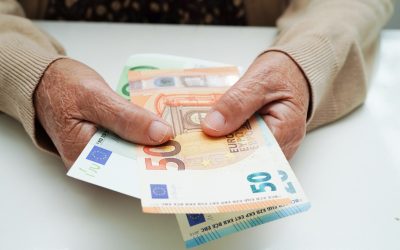 Uporaba spletnih orodij za upravljanje naložb