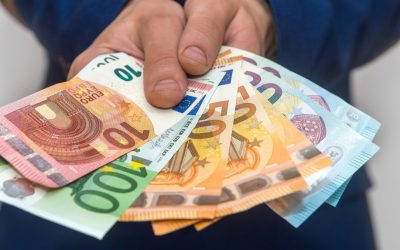 Uporaba spletnih orodij za primerjavo bančnih storitev
